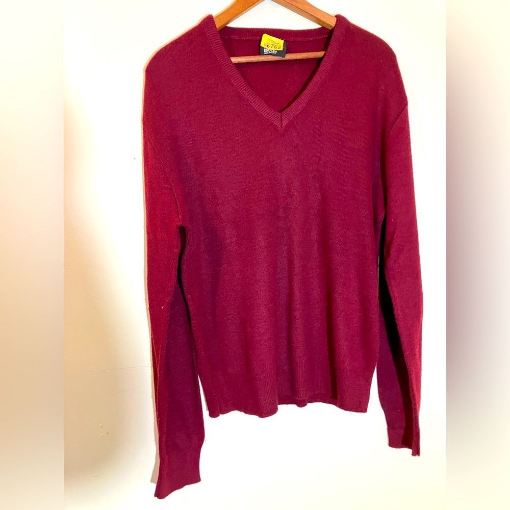 Vintage Robert Bruce, V-neck sweater, dark red, size large, excellent condition